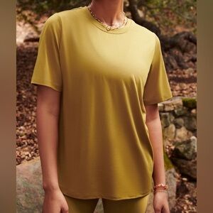 NWT Fabletics Blake SS Long Tee